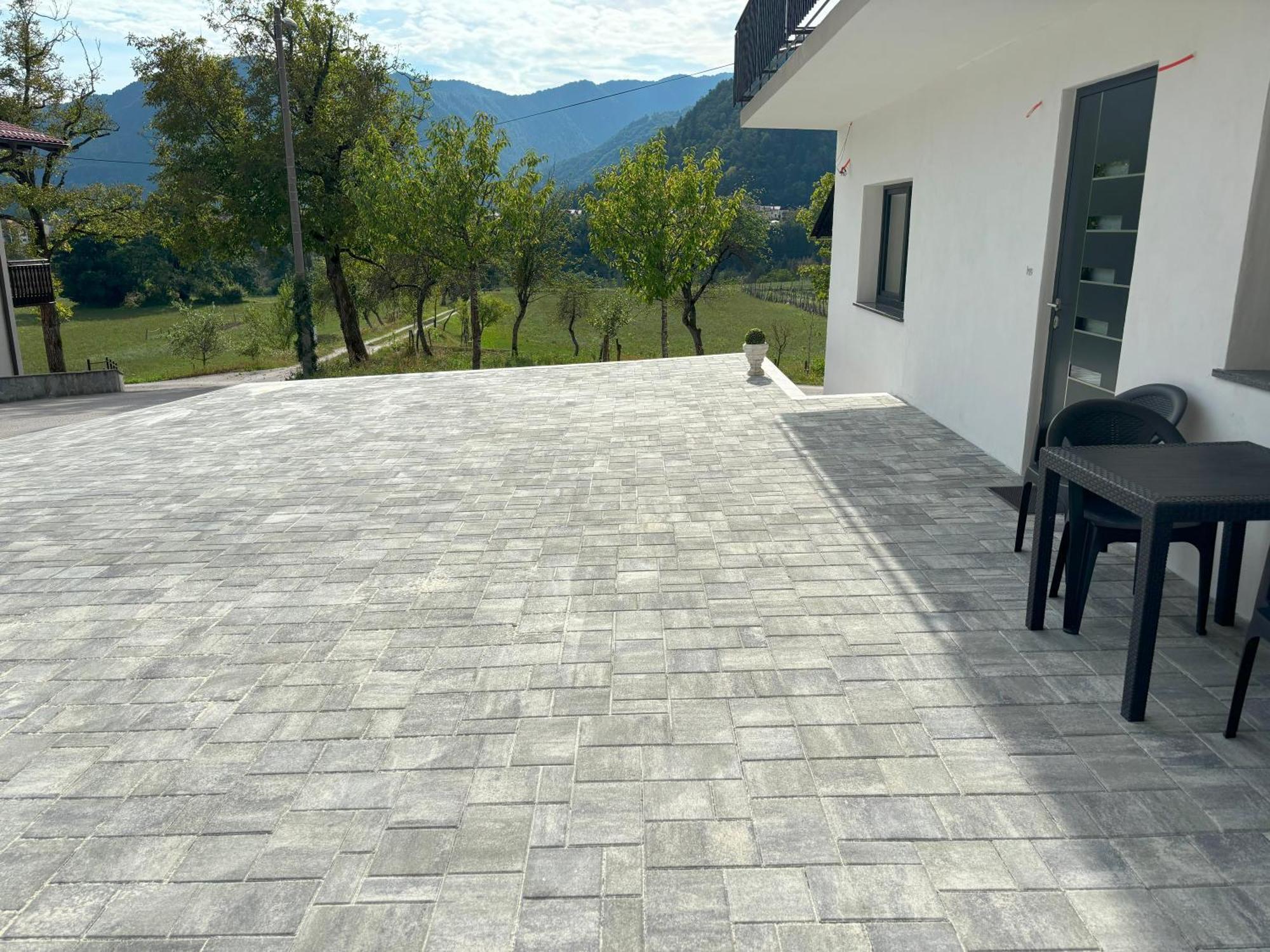 Livan Apartment Tolmin Exteriör bild
